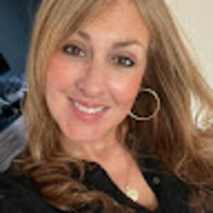 Meet your Posher, Carissa